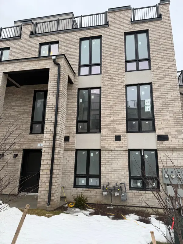 10 Bancroft LN, Richmond Hill, ON L4E 1M1