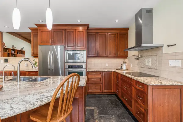 5565 5th Line, New Tecumseth, ON L0G 1W0