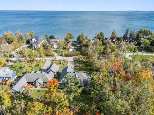 3496 Crescent Harbour RD, Innisfil, ON L9S 2Y8