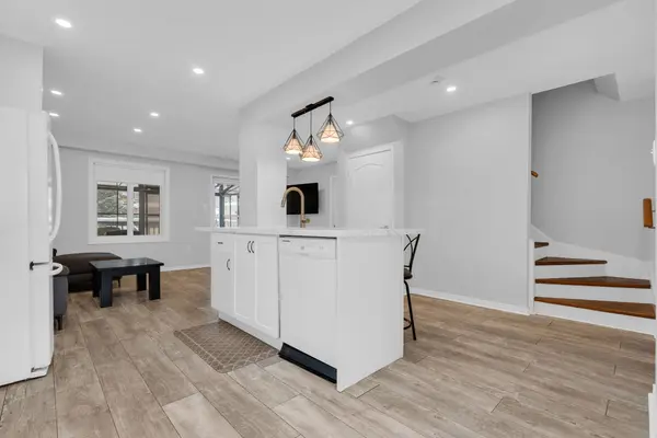 20 Daniele AVE S, New Tecumseth, ON L0G 1A0