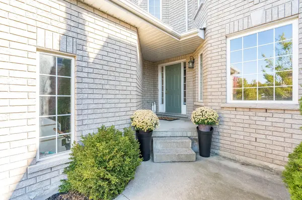 63 Jagges DR, Barrie, ON L4N 0W8