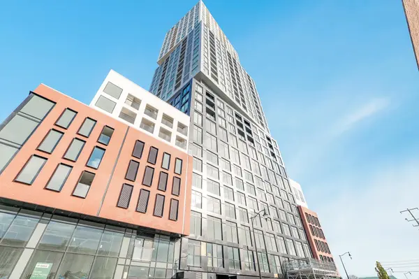 39 Mary ST #3301, Barrie, ON L4N 1S9