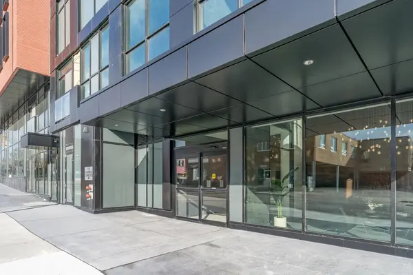 39 Mary ST #3301, Barrie, ON L4N 1S9