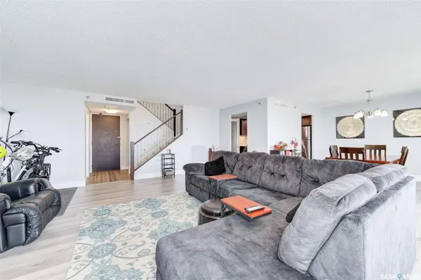 315 5th AVENUE #1403, Saskatoon, SK S7K 5Z8