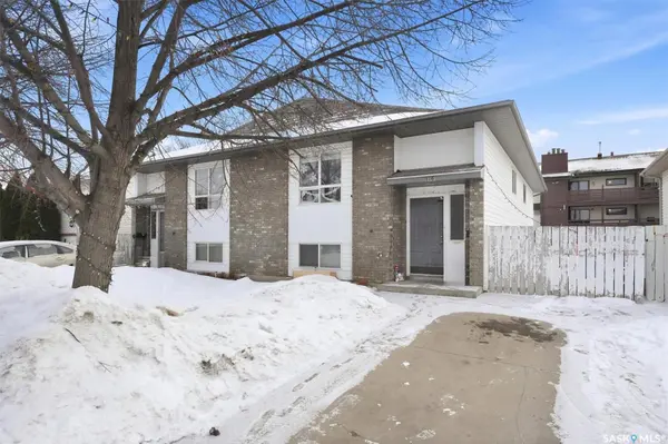 114 - 116 Barber CRESCENT, Saskatoon, SK S7M 5M7