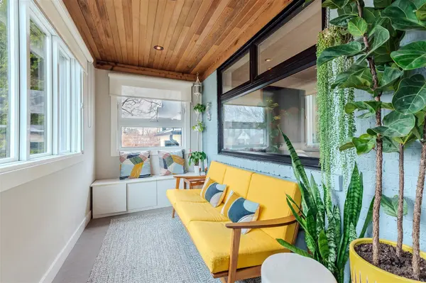 17 Claybrooke ST, Toronto W04, ON M6M 3P6