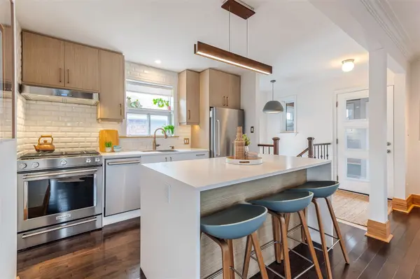 17 Claybrooke ST, Toronto W04, ON M6M 3P6