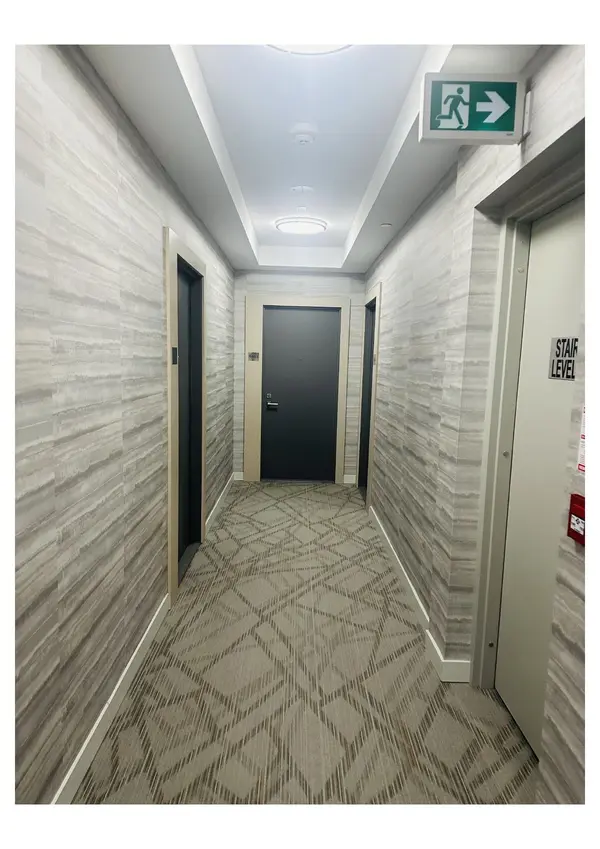 4655 Glen Erin DR #1803, Mississauga, ON L5M 0Z1