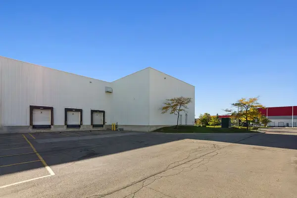 6685 Kennedy RD N #1, Mississauga, ON L5T 3A5