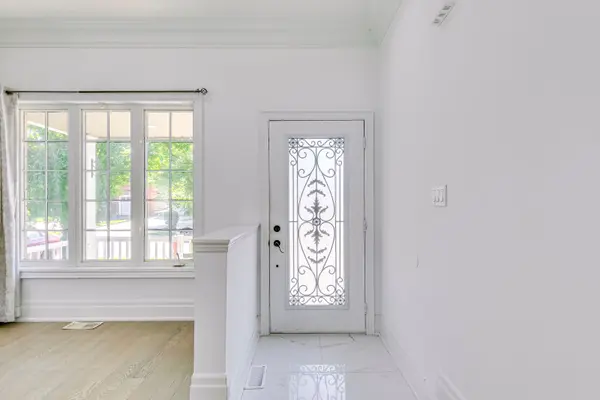 3265 Bruzan CRES, Mississauga, ON L5N 8E7