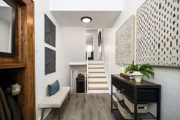 5476 Schueller CRES, Burlington, ON L7L 3T2