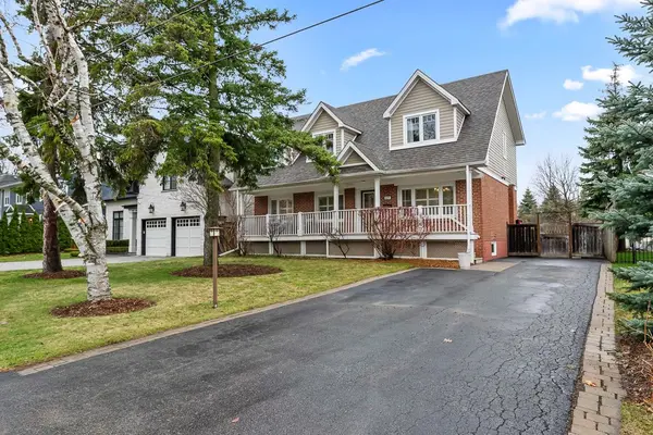 1071 Melvin AVE, Oakville, ON L6J 2V8