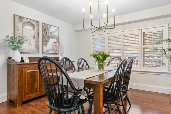 1071 Melvin AVE, Oakville, ON L6J 2V8