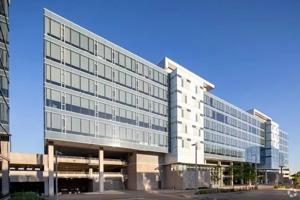 5570 Explorer DR #500, Mississauga, ON L4W 0C4