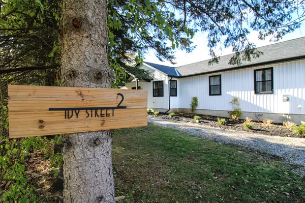 2 Ivy ST, Kawartha Lakes, ON K0L 2W0