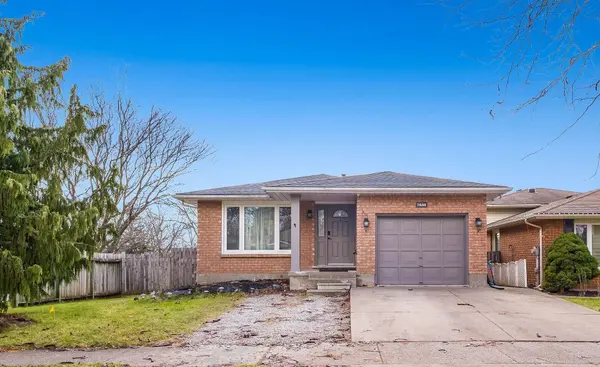 7658 Cavendish DR #MAIN, Niagara Falls, ON L2H 2T8