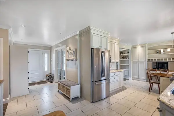 43 Miller DR, Hamilton, ON L9G 2H9