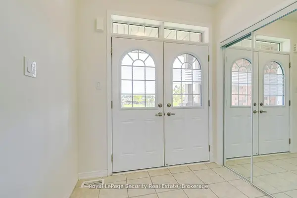 30 Witteveen DR, Brantford, ON N3T 0S3