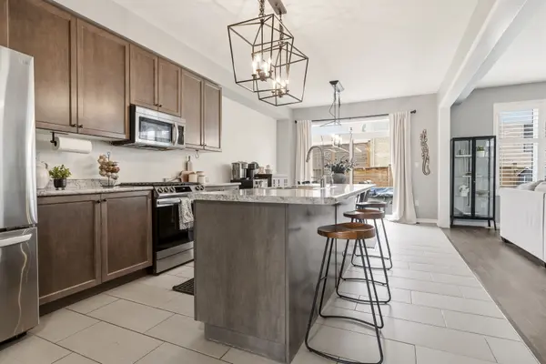 105 Larry CRES, Haldimand, ON N3W 0B2