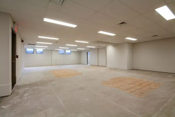 1955 KING ST E #B2A, Hamilton, ON L8K 1W2