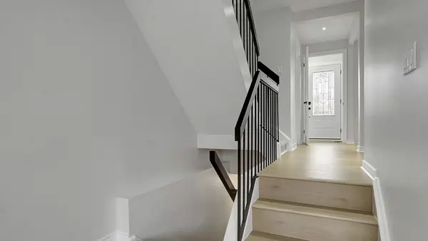 195 Sherway DR, Barrhaven, ON K2J 1Y1