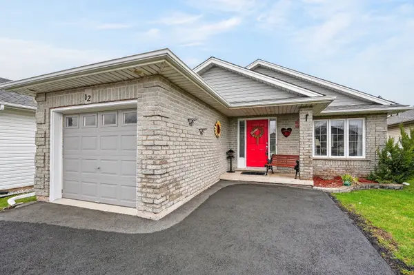 12 Courtney CRES, Welland, ON L3C 7H9