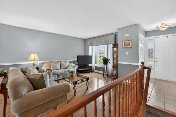 12 Courtney CRES, Welland, ON L3C 7H9