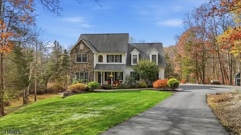 15 Ike Williams Rd, Hampton Twp., NJ 07860