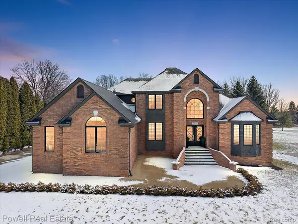 63190 Turnberry WAY, Washington Township, MI 48095