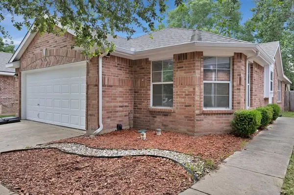 8805 Highland Orchard Drive, Fort Worth, TX 76179