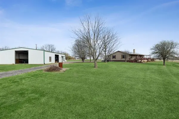 5670 Fm 1571, Lone Oak, TX 75453