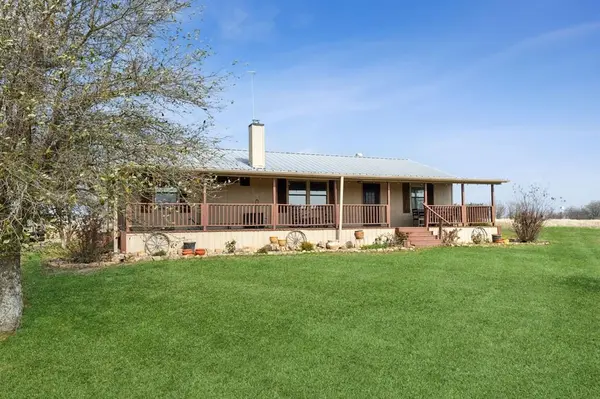 5670 Fm 1571, Lone Oak, TX 75453