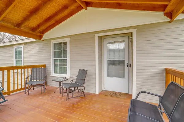 202 S Avenue C, Blum, TX 76627