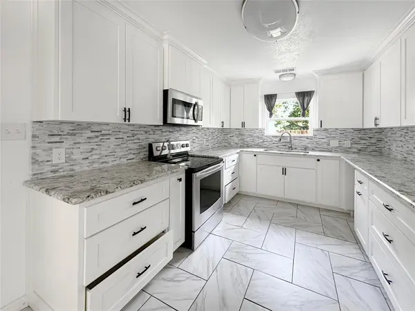 928 Lydick Lane, River Oaks, TX 76114