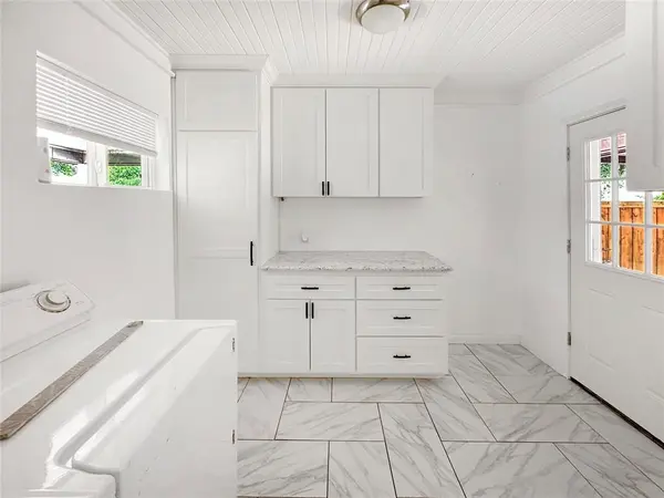 928 Lydick Lane, River Oaks, TX 76114