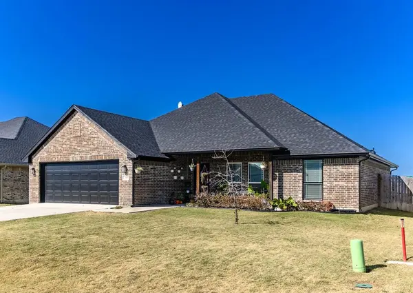 250 Poinsetta Drive, Palmer, TX 75152