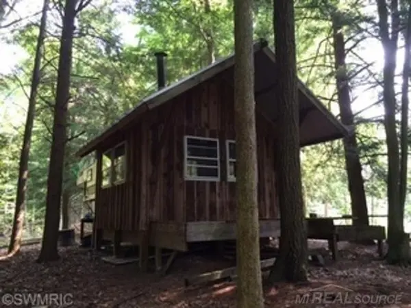 9455 E Buhler DR,  Croton Twp,  MI 49329