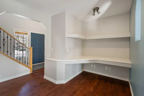 125 Citadel Estates TER NW, Calgary, AB T3G 4S4