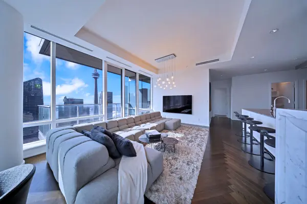 180 University AVE #5508, Toronto C01, ON M5H 0A2