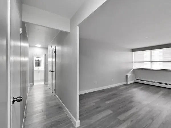 65 Thorncliffe Park DR #1418, Toronto C11, ON M4H 1L2