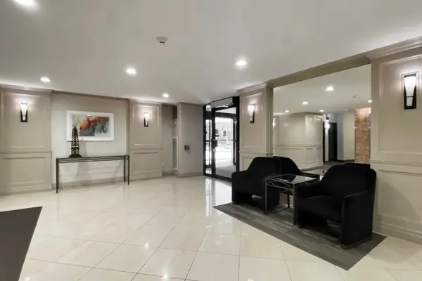 1900 Sheppard AVE E #1807, Toronto C15, ON M2J 4T4