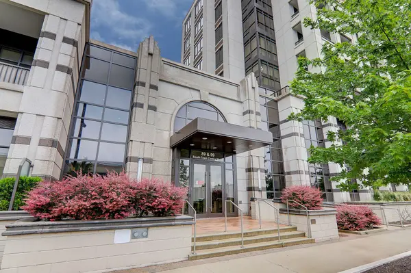 89 South Town Centre BLVD #606, Markham, ON L6G 0E8