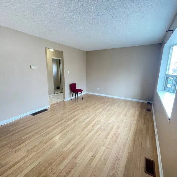 82 sanford ST #Unit B, Barrie, ON L4N 3C5