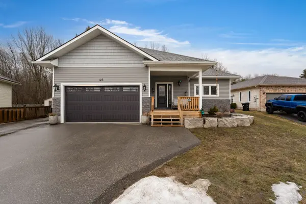 46 Brick Pond RD, Severn, ON L0K 1E0