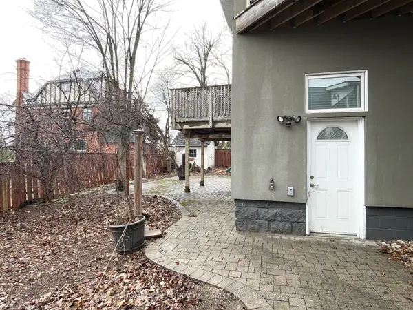 119 Blake ST #Lower, Barrie, ON L4M 1K2