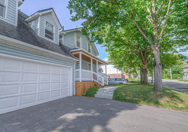 92 Adam ST, Cambridge, ON N3C 2K6