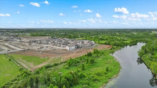 703 Cheviot ST, Stittsville - Munster - Richmond, ON K0A 2Z0