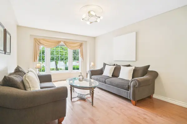 309 Amberly BLVD, Hamilton, ON L9G 4B6