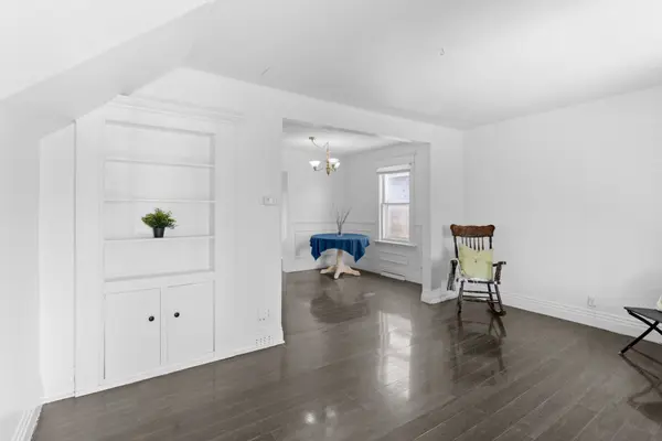 24 Lyndon ST W, Thorold, ON L2V 3J7