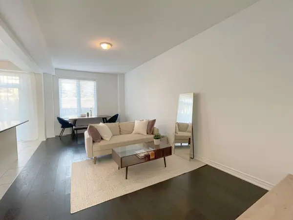 90 Raymond RD #21, Hamilton, ON L9K 0J6